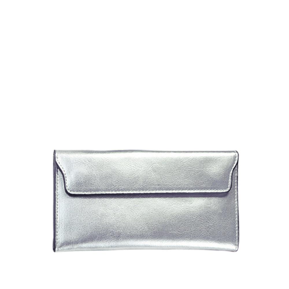 Classic Fold Wallet with Magnetic Closure