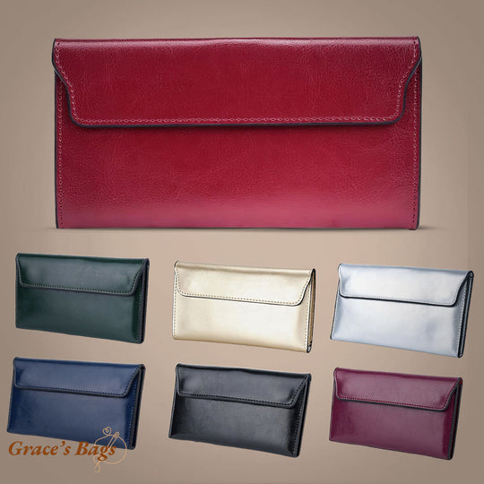 Classic Fold Wallet with Magnetic Closure