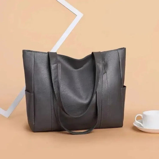 Grace’s Minimalist Luxe | Soft Shoulder Bag